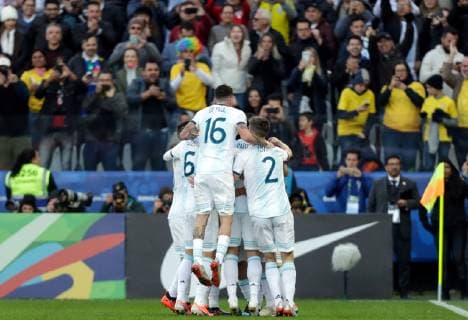 (190707) -- SAO PAULO, July 7, 2019 (Xinhua) -- Argentina s players celebrate a goal during the 3rd place match of Copa America 2019 between Argentina and Chile in Sao Paulo, Brazil, July 6, 2019. (Xinhua Francisco Canedo) (SP)BRAZIL-SAO PAULO-FOOTBALL-COPA AMERICA 2019-ARGENTINA VS CHILE 