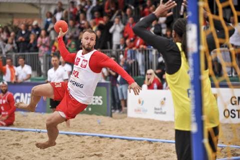 2019.07.07 Stare Jablonki Pilka reczna plazowa Mezczyzn Mistrzostwa Europy EURO 2019 Francja - Polska N z Milosz Rupp Foto Marcin Bulanda PressFocus 2019.07.07 Stare Jablonki Beach Handball Men s European Championship, EM, Europameisterschaft EURO 2019 Francja - Polska Milosz Rupp Credit: Marcin Bulanda PressFocus NEWSPIX.PL --- Newspix.pl  20190707PF_MB623