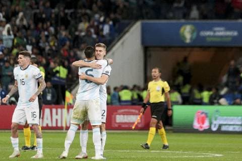 6th July 2019, Arena Corinthians Stadium, Sao Paulo, Brazil; Copa America international football, 3rd-4th playoff final, Argentina versus Chile; Players of Argentina celebrate their third place finish after the match  ActionPlus12151593 L& xe9;oxPinheiro