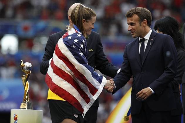 USA x Holland LYON, LY - 07.07.2019: USA X HOLLAND - Alyssa Naeher of the United States receives medal of FIFA President Gianni Infantino and the President of France Emmanuel Macron after the United States win the 2019 FIFA Women& 39;rld Cup Cup Final 2-0 against the Netherlands at the Lyon Stadium in Lyon , France. (Photo: RichCallis Fotoaotoarena) x1759478x  RichardxCallis