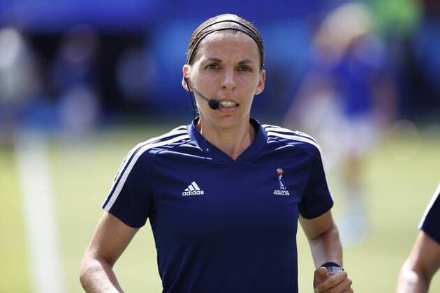 USA x Holland LYON, LY - 07.07.2019: USA X HOLLAND - Referee Stéphanie Frappart (FRA) before a match between USA X Netherlands, valid for the final FIFA Women& 39;s World Cup 2019, held at the Lyon Stadium in Lyon, France. (Photo: Richard Callis Fotoarena) x1759502x  RichardxCallis