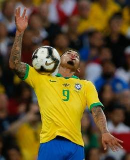 Fußball, Copa America, Finale, Brasilien - Peru Brazil vs. Peru RIO DE JANEIRO, RJ - 07.07.2019: BRAZIL VS. PERU - Gabriel Jesus do Brasil during a match between Brazil and Peru, valid for the Copa America 2019 final, held this Sunday (07) at the Maracanã Stadium in Rio de Janeiro, RJ. (Photo: Marcelo Machado de Melo Fotoarena) x1759517x  MarceloxMachadoxdexMelo