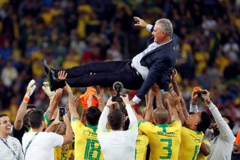 Brazil s players celebrate with head coach Tite after the Copa America 2019 final soccer match between Brazil and Peru, at Maracana Stadium in Rio de Janeiro, Brazil, 7 July 2019. Brazil vs. Peru !ACHTUNG: NUR REDAKTIONELLE NUTZUNG!  Copyright: xJulioxCesarxGuimaraesx SCA26257 20190708-636981413644900582