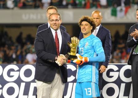 July 07, 2019: Mexico goalkeeper, Guillermo Ochoa (13), receives an award following the 2019 CONCACAF Gold Cup, championship match, between the United States and Mexico, at Soldier Field in Chicago, IL. Credit: CSM 2019 CONCACAF Gold Cup: Mexico vs United States Jul 07 - ZUMAc04_ 20190707_zaf_c04_088 Copyright: xKevinxLangleyx