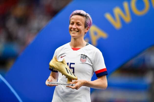 Megan Rapinoe USA 15 smiling with the Golden Boot Award, 07 07 2019, Lyon France , Football, FIFA Womens World Cup 2019, Final , USA Netherlands , FIFA REGULATIONS PROHIBIT ANY USE OF PHOTOGRAPHS AS IMAGE SEQUENCES AND OR QUASI VIDEO xmkx