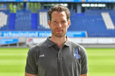 GER, official photo session portrait session portrait session MSV Duisburg team doctor Dr Falk Ullerich MSV Duisburg 3 League DFB, portrait session 2019 2020 landscape, landscape format nph Mauelshagen nph00321