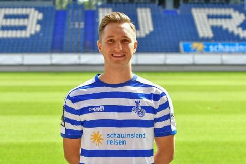 GER, official photo session portrait session portrait session MSV Duisburg player Migel Max Schmeling MSV Duisburg 3 Liga DFB, portrait session 2019 2020 landscape, landscape format nph Mauelshagen nph00321