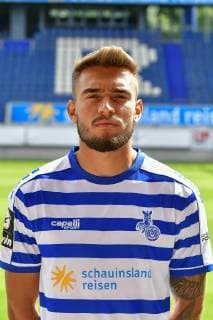 GER, official photo session portrait session portrait session MSV Duisburg player Joshua Bitter MSV Duisburg 3 League DFB, portrait session 2019 2020 portrait, portrait format nph Mauelshagen nph00321