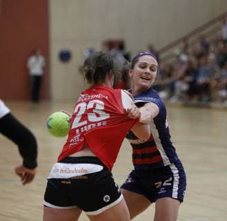 Germany Hattersheim 09 07 2019 Handball Hessen Test match womens season 2018 2019 TSG Eddersheim red USA black v l Lena Thoß Eddersheim , Jence Rhoads USA Sport TSG Eddersheim USA