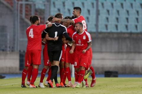 Valletta jubelt, freut sich, Jubel, Freude nach dem Tor zum 2:1 - Steve Borg (Kapitän Valletta 4), Henry Bonello (Torwart Valletta 1), Douglas Packer (Valletta 21 verdeckt), Malano Santiago (Valletta 8), Joseph Zerafa (Valletta 19) 09.07.2019 Fussball Champions League Qualifikation, 1. Runde, Hinspiel, Saison 2019-2020 09.07.2019 LUX, CLQ, F91 Düdelingen (LUX) - FC Valletta (MLT) (Dudelange) Stade Josy Barthel, Luxemburg