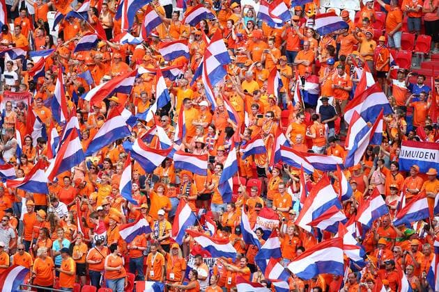 07.07.2019, xcex, FRA, Lyon, Stade de Lyon, Frauenfussball, WM, Weltmeisterschaft, FIFA, Finale FIFA Frauen WM USA - Niederlande Nederlande, Fans, Stimmung, Emotionen, Jubel, Celebration, Oranje, Fahnen, Flaggen *** 07 07 2019, xcex, FRA, Lyon, Stade de Lyon, Womens football, World Cup, FIFA, FIFA Womens World Cup USA Netherlands Netherlands, Final, FIFA Womens World Cup Netherlands Nederlande, Fans, Mood, Emotions, Jubilee, Celebration, Orange, Flags, Flags