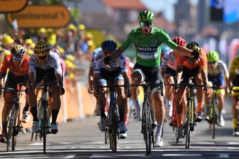 Sport Bilder des Tages Slovakian Peter Sagan of Bora-Hansgrohe celebrates as he crosses the finish line to win, before Belgian Wout Van Aert of Team Jumbo-Visma (CL), the fifth stage of the 106th edition of the Tour de France cycling race, 175,5 km from Saint-Die-des-Vosges to Colmar, Wednesday 10 July 2019. This year s Tour de France starts in Brussels and takes place from July 6th to July 28th. DAVIDxSTOCKMAN  x05623171x