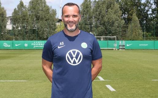 VfL Team Portraits Alexander Steinbrenner VfL Wolfsburg, 1 BL, PortraÌˆttermin 2019 2020, Wolfsburg