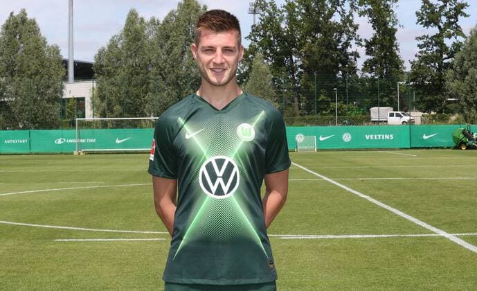 VfL Team Portraits Robin Knoche VfL Wolfsburg, 1 BL, PortraÌˆttermin 2019 2020, Wolfsburg