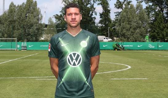 VfL Team Portraits Jeffrey Bruma VfL Wolfsburg, 1 BL, PortraÌˆttermin 2019 2020, Wolfsburg