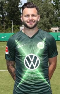 VfL Team Portraits Renato Steffen VfL Wolfsburg, 1 BL, PortraÌˆttermin 2019 2020, Wolfsburg