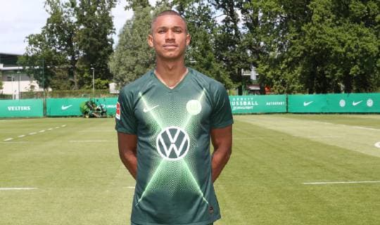 VfL Team Portraits Felix Uduokhai VfL Wolfsburg, 1 BL, PortraÌˆttermin 2019 2020, Wolfsburg