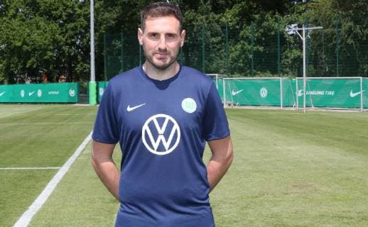 VfL Team Portraits Tim Cezanne VfL Wolfsburg, 1 BL, PortraÌˆttermin 2019 2020, Wolfsburg