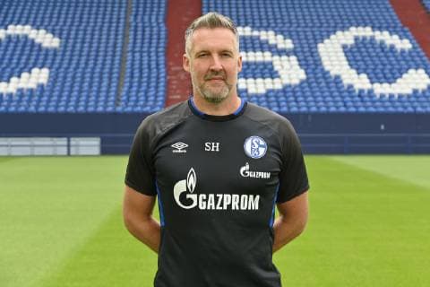 Goalkeeping coach Simon Henzler FC Schalke 04 1 BL, portrait date 2019 2020 Team2