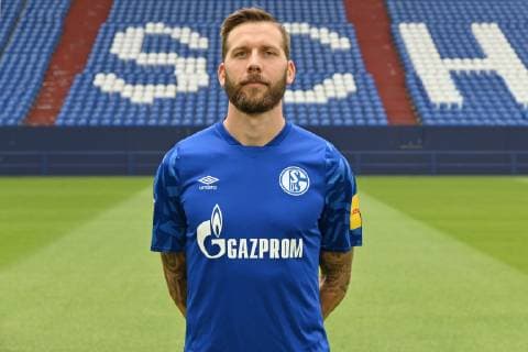Guido Burgstaller FC Schalke 04 1 BL, portrait date 2019 2020 Team2