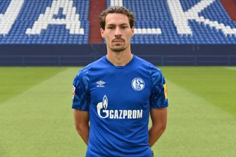 Benjamin Stambouli FC Schalke 04 1 BL, portrait date 2019 2020 Team2