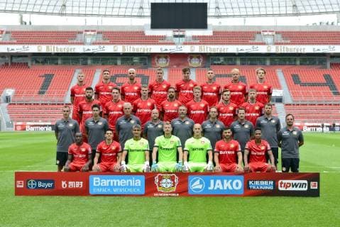 Bayer Leverkusen 1 BL, portrait date 2019 2020, team photo, 1 row left Moussa Diaby LEV , Paulinho LEV , Ramazan Özcan LEV , Lukas Hradecky LEV , Niklas Lomb LEV , Kevin Volland LEV , Wendell LEV 2 series v lil goalkeeper coach David Thiel LEV , athletic coach Schahriar Bigdeli LEV , co coach Xaver Zembrod LEV , head coach Peter Bosz LEV , co coach Hendrie Krüzen LEV , athletic coach Terry Peters LEV , Co Coach Marcel Daum LEV , Video Analyst Simon Lackmann LEV , Athletics Coach Daniel Jouvin LEV 3 series by Kerem Demirbay LEV , Julian Baumgartlinger LEV , Lars Bender LEV , Karim Bellarabi LEV , Jan Boller LEV , Adrian Stanilewicz LEV , Mitchell Weiser LEV 4 series v left Daley Sinkgraven LEV , Lucas Alario LEV , Aleksandar Dragovic LEV , Sven Bender LEV , Kai Havertz LEV , Panagiotis Retsos LEV , Joel Pohjanpalo LEV , Tin Jedvaj LEV