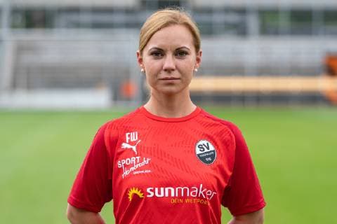 Franziska Wickenhäuser Physiotherapist SV Sandhausen 2 Bundesliga, portrait date 2019 2020 xozx