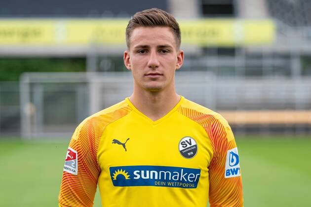 Martin Fraisl Goalkeeper SV Sandhausen 2 Bundesliga, portrait date 2019 2020 xozx