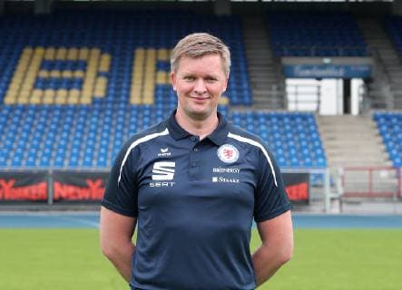 Team Manager Holm Stelzer Eintracht Braunschweig