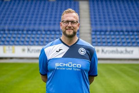 Dr Tim Niedergassel DSC Arminia Bielefeld 2 BL, portrait date 2019 2020 Copyright: xDavidxInderliedx