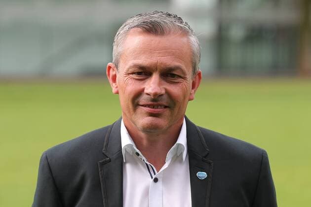 11 07 2019, xjhx, Football 2 Bundesliga, SV Wehen Wiesbaden Team photo Portrait date Photo date 2019 2020 emspor, v l Sports Director Christian Hock SV Wehen Wiesbaden DFL DFB REGULATIONS PROHIBIT ANY USE OF PHOTOGRAPHS as IMAGE SEQUENCES and or QUASI VIDEO Wiesbaden