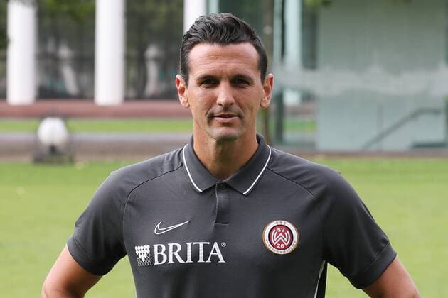 11 07 2019, xjhx, Football 2 Bundesliga, SV Wehen Wiesbaden Team photo Portrait date Photo date 2019 2020 emspor, v l Marjan Petkovic Goalkeeper Coach DFL DFB REGULATIONS PROHIBIT ANY USE OF PHOTOGRAPHS as IMAGE SEQUENCES and or QUASI VIDEO Wiesbaden