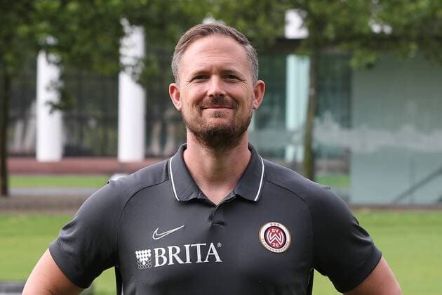 11 07 2019, xjhx, Football 2 Bundesliga, SV Wehen Wiesbaden Team photo Portrait date Photo date 2019 2020 emspor, v l Sebastian Wagner Fitness und Athlektik Trainer DFL DFB REGULATIONS PROHIBIT ANY USE OF PHOTOGRAPHS as IMAGE SEQUENCES and or QUASI VIDEO Wiesbaden