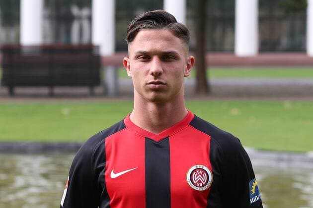 11 07 2019, xjhx, Football 2 Bundesliga, SV Wehen Wiesbaden Team photo Portrait date Photo date 2019 2020 emspor, v l Tobias Missner DFL DFL REGULATIONS PROHIBIT ANY USE OF PHOTOGRAPHS as IMAGE SEQUENCES and or QUASI VIDEO Wiesbaden