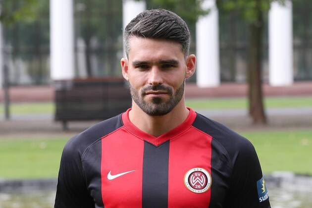 11 07 2019, xjhx, Football 2 Bundesliga, SV Wehen Wiesbaden Team photo Portrait date Photo date 2019 2020 emspor, v l Sascha Mockenhaupt DFL DFB REGULATIONS PROHIBIT ANY USE OF PHOTOGRAPHS as IMAGE SEQUENCES and or QUASI VIDEO Wiesbaden