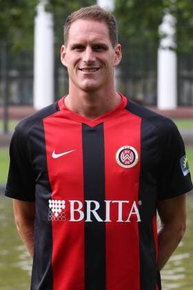 11 07 2019, xjhx, Football 2 Bundesliga, SV Wehen Wiesbaden Team photo Portrait date Photo date 2019 2020 emspor, v l Benedikt Roecker DFL DFL REGULATIONS PROHIBIT ANY USE OF PHOTOGRAPHS as IMAGE SEQUENCES and or QUASI VIDEO Wiesbaden