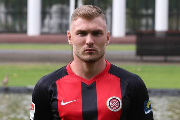 11 07 2019, xjhx, Football 2 Bundesliga, SV Wehen Wiesbaden Team photo Portrait date Photo date 2019 2020 emspor, v l Maximilian Dittgen DFL DFL REGULATIONS PROHIBIT ANY USE OF PHOTOGRAPHS as IMAGE SEQUENCES and or QUASI VIDEO Wiesbaden