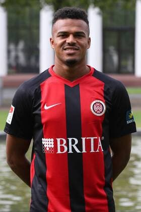 11 07 2019, xjhx, Football 2 Bundesliga, SV Wehen Wiesbaden Team photo Portrait date Photo date 2019 2020 emspor, v l Marvin Ajani DFL DFL DFB REGULATIONS PROHIBIT ANY USE OF PHOTOGRAPHS as IMAGE SEQUENCES and or QUASI VIDEO Wiesbaden