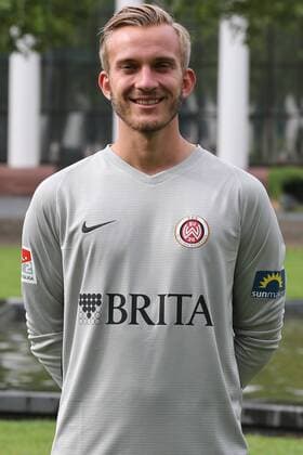 11 07 2019, xjhx, Football 2 Bundesliga, SV Wehen Wiesbaden Team photo Portrait date Photo date 2019 2020 emspor, v l Jan Albrecht DFL DFL DFB REGULATIONS PROHIBIT ANY USE OF PHOTOGRAPHS as IMAGE SEQUENCES and or QUASI VIDEO Wiesbaden