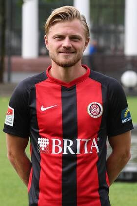 11 07 2019, xjhx, Football 2 Bundesliga, SV Wehen Wiesbaden Team photo Portrait date Photo date 2019 2020 emspor, v l Marcel Titsch Rivero DFL DFB REGULATIONS PROHIBIT ANY USE OF PHOTOGRAPHS as IMAGE SEQUENCES and or QUASI VIDEO Wiesbaden