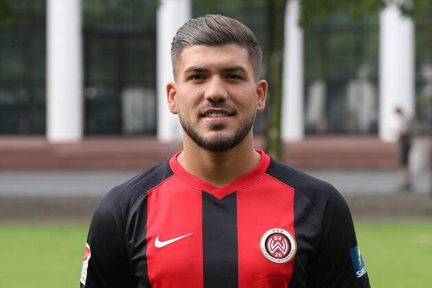 11 07 2019, xjhx, Football 2 Bundesliga, SV Wehen Wiesbaden Team photo Portrait date Photo date 2019 2020 emspor, v l Goekhan Guel DFL DFL DFB REGULATIONS PROHIBIT ANY USE OF PHOTOGRAPHS as IMAGE SEQUENCES and or QUASI VIDEO Wiesbaden