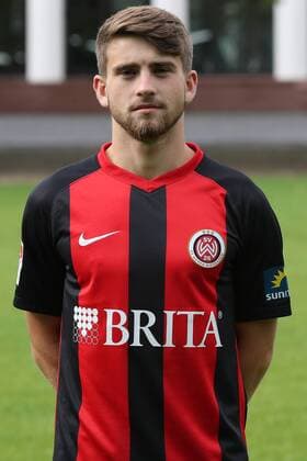 11 07 2019, xjhx, Football 2 Bundesliga, SV Wehen Wiesbaden Team photo Portrait date Photo date 2019 2020 emspor, v l Giona Leibold DFL DFL REGULATIONS PROHIBIT ANY USE OF PHOTOGRAPHS as IMAGE SEQUENCES and or QUASI VIDEO Wiesbaden