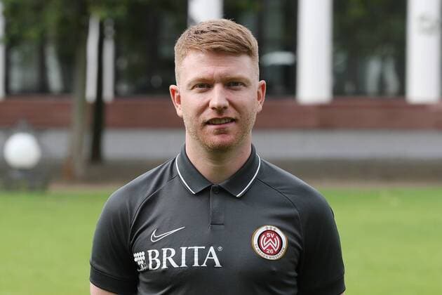 11 07 2019, xjhx, Football 2 Bundesliga, SV Wehen Wiesbaden Team photo Portrait date Photo date 2019 2020 emspor, v l Paul Fernie Head of Scouting Analysis DFL DFB REGULATIONS PROHIBIT ANY USE OF PHOTOGRAPHS as IMAGE SEQUENCES and or QUASI VIDEO Wiesbaden