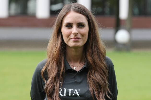 11 07 2019, xjhx, Football 2 Bundesliga, SV Wehen Wiesbaden Team photo Portrait Date 2019 2020 emspor, v l Janina Kulm Patzler Assistant to the Sports Director DFL DFB REGULATIONS PROHIBIT ANY USE OF PHOTOGRAPHS as IMAGE SEQUENCES and or QUASI VIDEO Wiesbaden