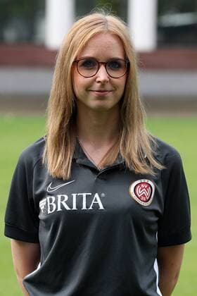 11 07 2019, xjhx, Football 2 Bundesliga, SV Wehen Wiesbaden Team photo Portrait date Photo date 2019 2020 emspor, v l Shaline Deuchert Physiotherapist , DFL DFB REGULATIONS PROHIBIT ANY USE OF PHOTOGRAPHS as IMAGE SEQUENCES and or QUASI VIDEO Wiesbaden