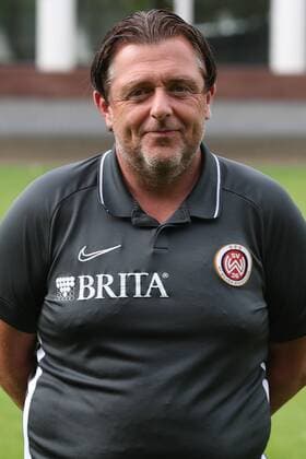 11 07 2019, xjhx, Football 2 Bundesliga, SV Wehen Wiesbaden Team photo Portrait date Photo date 2019 2020 emspor, v l Torsten Conradi Supervisor DFL DFB REGULATIONS PROHIBIT ANY USE OF PHOTOGRAPHS as IMAGE SEQUENCES and or QUASI VIDEO Wiesbaden