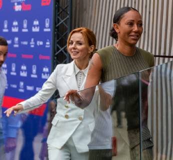 Formel 1, GP GroÃŸbritannien, Christian Horner mit Gattin Geri und Mel B in Silverstone 14th July 2019; Silverstone Circuit, Northampton, England; FIA F1 Grand Prix of Britain, Race Day; Spice Girls Mel B and Geri Horner  ActionPlus12153742 TimxWilliams