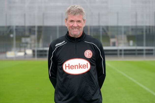 Cheftrainer Friedhelm Funkel; Fortuna Düsseldorf; 1.BL, Porträttermin 2019 2020 *** Head coach Friedhelm Funkel Fortuna Düsseldorf 1 BL, portrait date 2019 2020