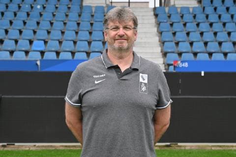 Physiotherapist Jürgen Dolls VfL Bochum 2 BL, portrait date 2019 2020 Team2