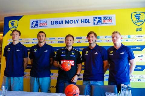 Rhein Neckar Loewen The new members of the Rhein Neckar Löwen, presented at the press conference on 16 07 2019 at Le Corange near Engelhorn in Mannheim From left to right Niclas Kirkelokke, Romain Lagarde, coach Kristjan Andresson, Uwe Gensheimer and Tim Ganz Mannheim 16 07 19 Handball jersey presentation, Mannheim Baden Wuerttemberg Germany